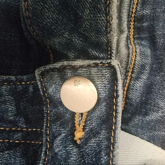 H & M Girlfriend Fit Distressed Jeans Stretch size 10 EUC - Picture 5 of 10